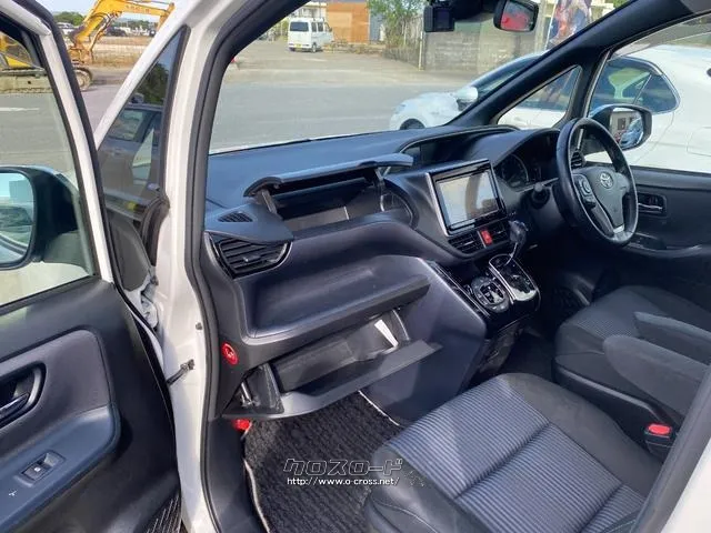 トヨタ ヴォクシー