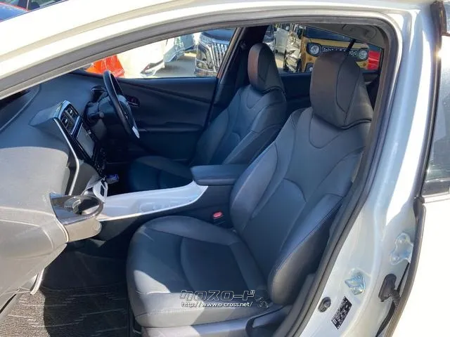 トヨタ プリウス