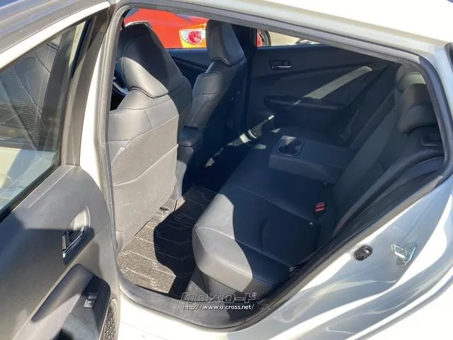 トヨタ プリウス