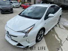 トヨタ プリウス