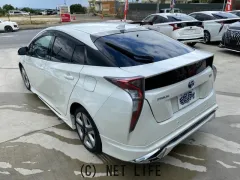 トヨタ プリウス