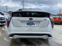 トヨタ プリウス