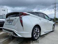 トヨタ プリウス