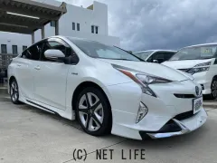 トヨタ プリウス