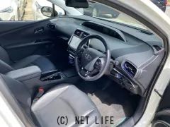 トヨタ プリウス