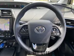 トヨタ プリウス