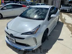 トヨタ プリウス