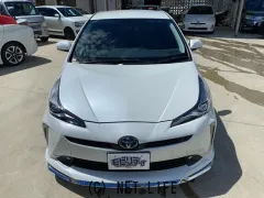 トヨタ プリウス