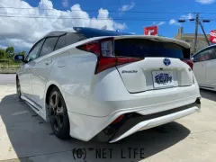 トヨタ プリウス