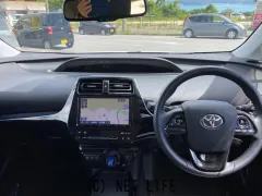 トヨタ プリウス