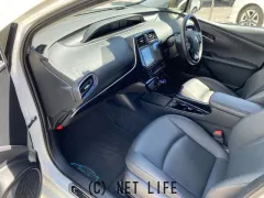 トヨタ プリウス