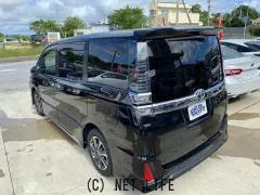 トヨタ ヴォクシー