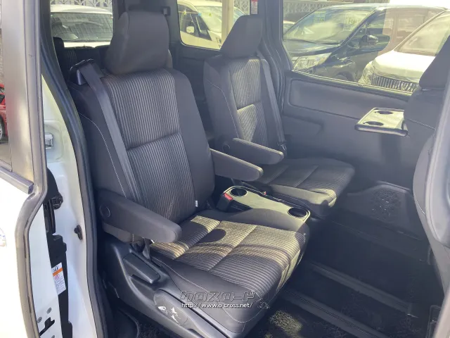 トヨタ ヴォクシー