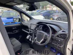 トヨタ ヴォクシー