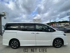 トヨタ ヴォクシー