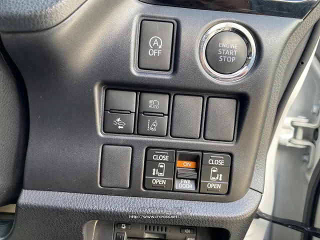 トヨタ ヴォクシー