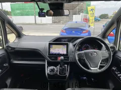 トヨタ ヴォクシー