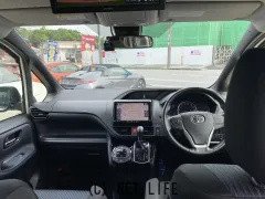 トヨタ ヴォクシー
