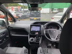 トヨタ ヴォクシー