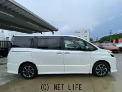 トヨタ ヴォクシー
