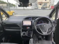 トヨタ ヴォクシー