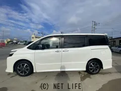 トヨタ ヴォクシー