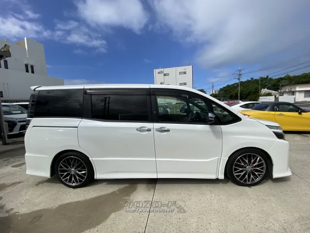 トヨタ ヴォクシー