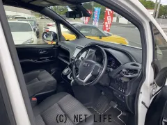 トヨタ ヴォクシー
