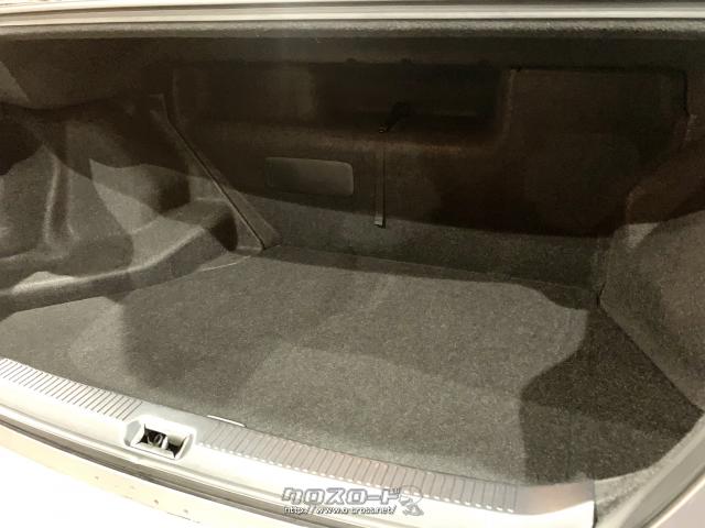 トランクルームも広々、大きな荷物も楽々積み込めます トヨタ SAI