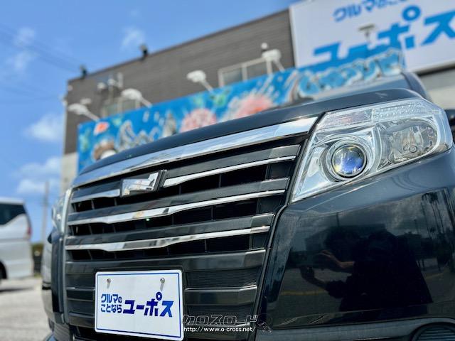 エクステリアは、アンダーグリルと一体化した大きなフロントグリルとヘッドランプの組み合わせにより、上下四隅を強調。 トヨタ ノア