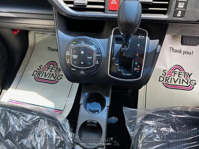 運転席と助手席の温度を別々にできるエアコン設計。 トヨタ ノア