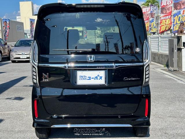 「S07B」型エンジン直列3気筒DOHCにCVTを組み合わせ、アイドリングストップ機構を搭載。 ホンダ N-BOX