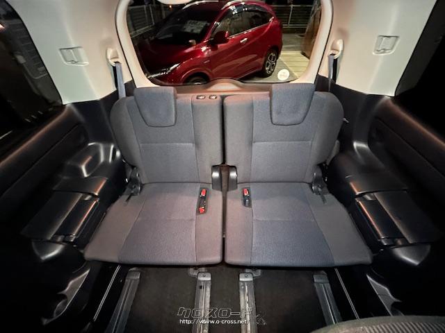三列目シート トヨタ ヴォクシー