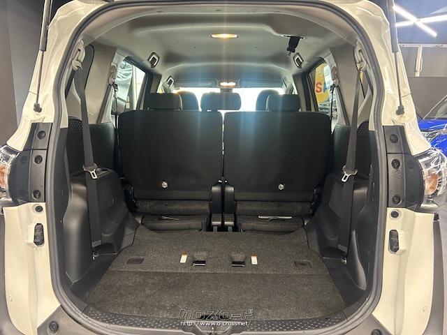 3列目シートを収納すると更に広いスペースがうまれます。 トヨタ シエンタ