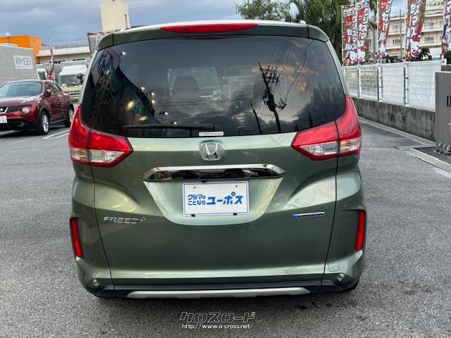 安全装備は、先進の安全運転支援システムHonda SENSINGを全タイプに標準装備とし、新たに後方誤発進抑制機能を追加した。 ホンダ フリードハイブリッド