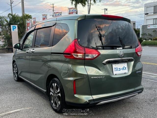 運転席・助手席シートヒーター、コンフォートビューパッケージ、ロールサンシェードなどを標準装備としたのに加え、シート表皮には撥水撥油加工が施された「FABTECT(ファブテクト)」を新たに採用し標準装備 ホンダ フリードハイブリッド