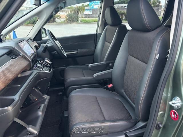 収納も多数ございます。 ホンダ フリードハイブリッド