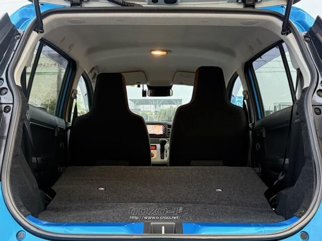 セカンドシートを倒せば多くの荷物を載せることが可能 トヨタ ピクシスエポック