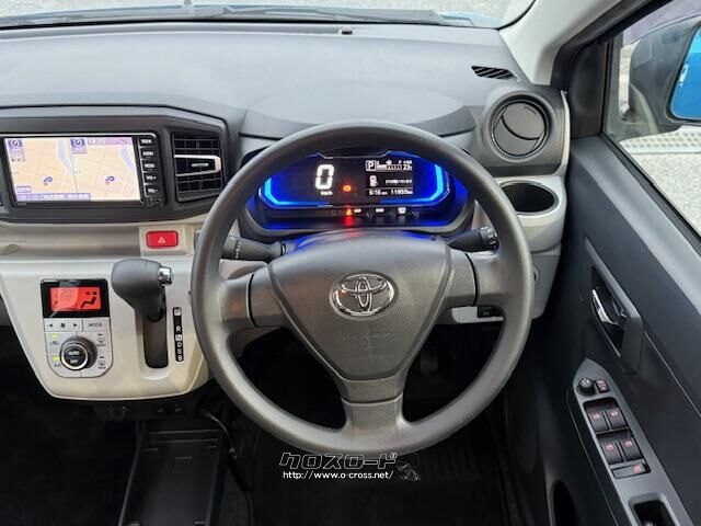 シンプルで握りやすいハンドル トヨタ ピクシスエポック