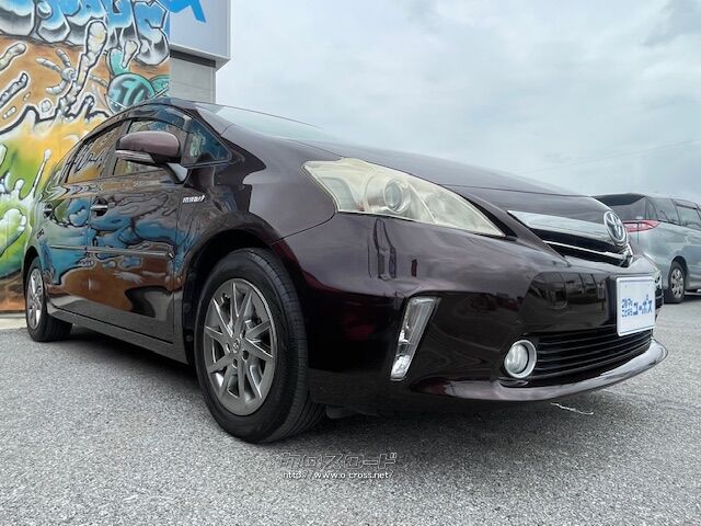 広い室内空間を備えた「プリウスa(アルファ)」 トヨタ プリウスα