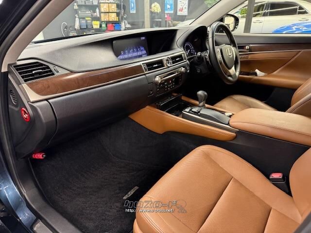 インテリアは革シートで高級感アップ。 レクサス GS