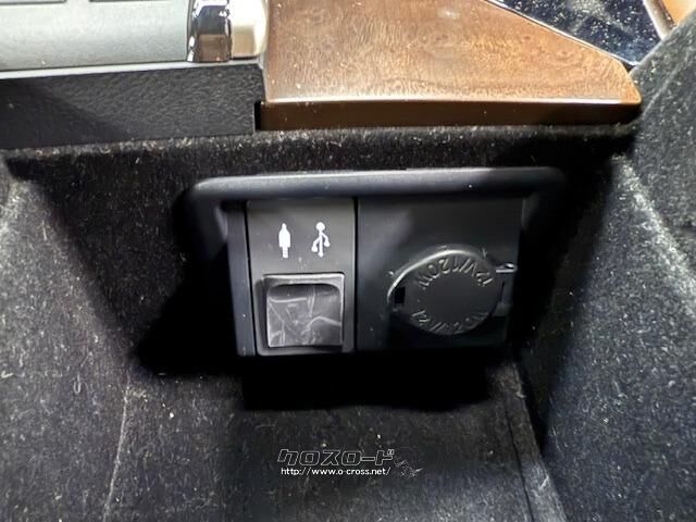 自社整備工場・板金工場を備え、車検から事故の修理まで対応致します。 レクサス GS