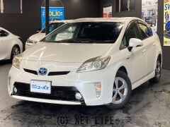 トヨタ プリウス