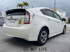 トヨタ プリウス