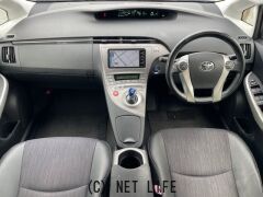 トヨタ プリウス