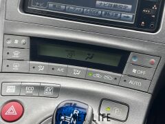 トヨタ プリウス