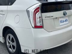 トヨタ プリウス