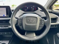 トヨタ プリウス