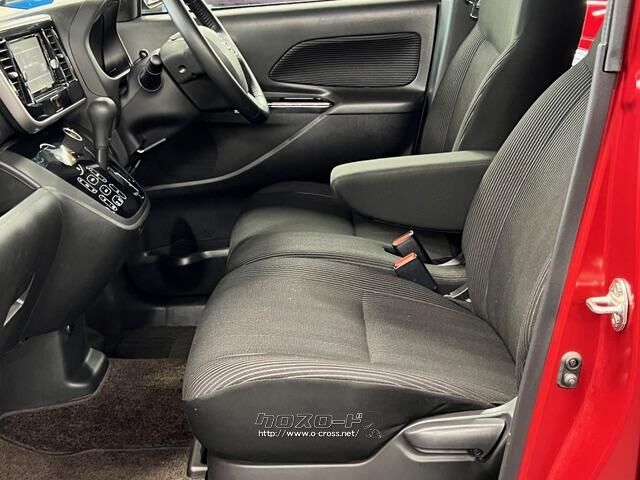 自社整備工場・板金工場を備え、車検から事故の修理まで対応致します。 日産 デイズルークス