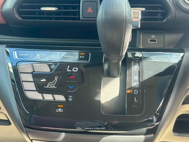 シフトレバー。ぜひ一度お客様の目で確認してください。 日産 デイズ